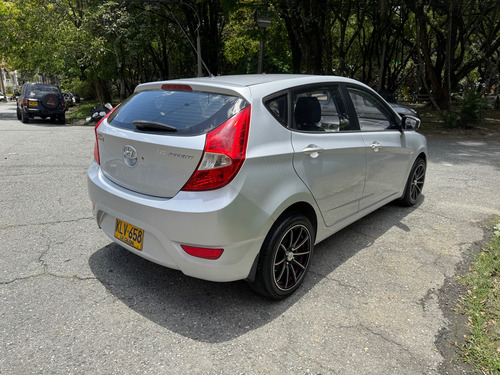 Hyundai Accent I25 1.6 Mt Hb
