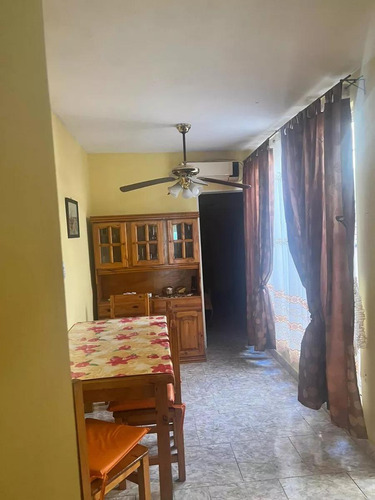 Casa En Venta - 3 Dormitorios 3 Baños - 400mts2 - Azul