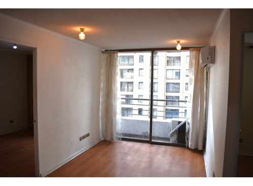 Rebajado Venta Departamento, Metro Almagro, Santiago