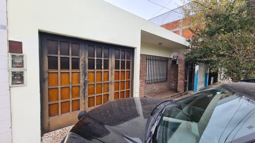 2 Ambientes En Alquiler Con Garage Y Patio - Villa Libertad