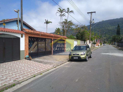 Casa 3 Dorms Com Piscina...na Quadra Da Praia,apenas 450 Mil. - Vant4651