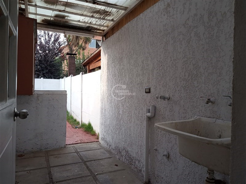 Casa 3 Pisos 4d/4b Frente A Saint Joseph School Huechuraba