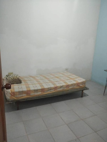 Imagen 7 de 12 de En Venta Amplia Casa Dos Niv El Cementerio Caracas
