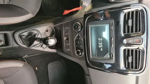 Renault Stepway 1.6 Intense Automática