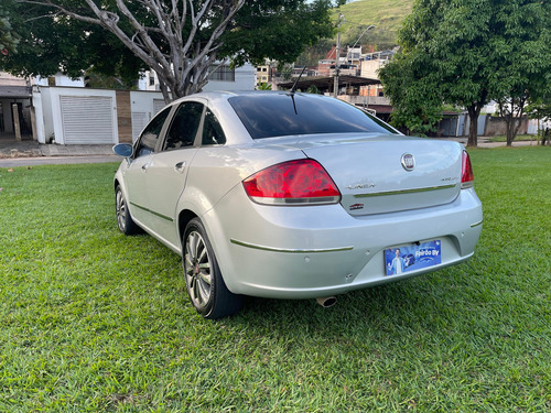 Fiat Linea 1.8 16v Absolute Flex Dualogic 4p