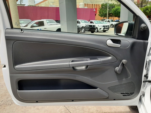 Imagen 11 de 15 de Volkswagen Saveiro 1.6 Starline Ac Mt
