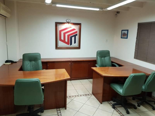 Imagen 2 de 13 de Venta De Galpon/ Deposito En San Miguel