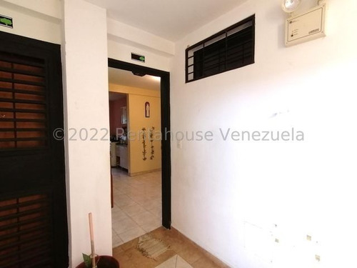 Imagen 24 de 30 de Apartamento En Venta En Cabudare Estado Lara. Centrico Y Zona Muy Tranquila. Cod # 22-27497 Para Mayor Informacion Comunicate Conmigo! 412-1498654 Profesional Inmobiliario Katty Vasquez Rentahouse Rah