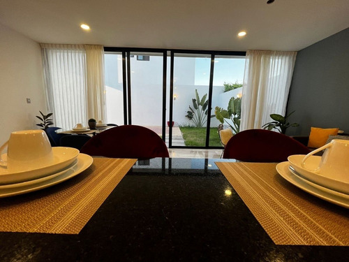Townhouse Plus En Venta En Privada Ya'ax-beh En Conkal