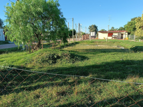 Vendo Lindo Terreno Esquina A 1 Cuadra De La Plaza Consulte Posible Financiación