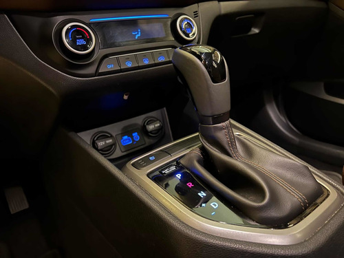Imagem 10 de 14 de Hyundai Creta 2.0 Flex Prestige 2019 40.000km Com Couro Nova