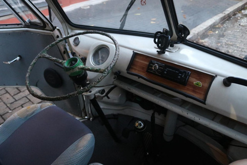 Imagem 11 de 15 de Kombi Corujinha