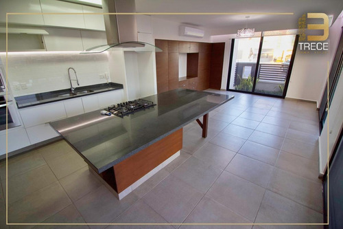 Extraordinaria Casa En Lomas Diamante Con Terraza Y Vista Al Mar