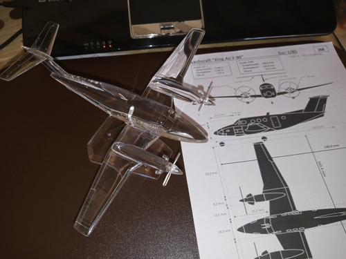 Aviao King Air F-90 Esc:1/85(14cm) Miniatura Maquet Presente