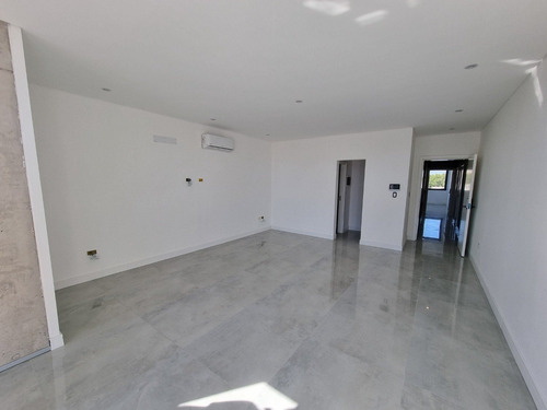 Imagen 2 de 7 de Oficina A Estrenar A La Venta En Zona Macrocentro - Excelente Ubicación