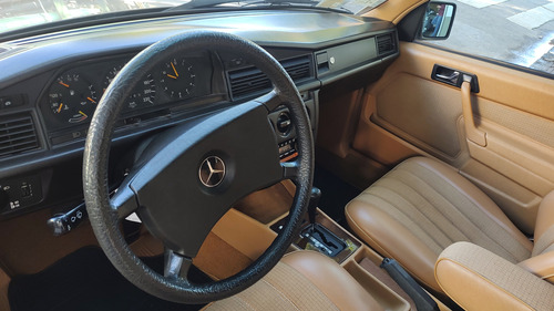 Mercedes Benz 190 E Automático 1084