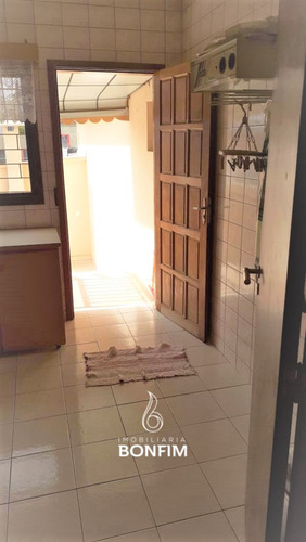 Imagem 7 de 19 de Casa Com 4 Dormitórios À Venda Com 424m² Por R$ 850.000,00 No Bairro Água Verde - Curitiba / Pr - Csa0258