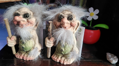 Troll Nyform Noruego, Trolls Hermanos