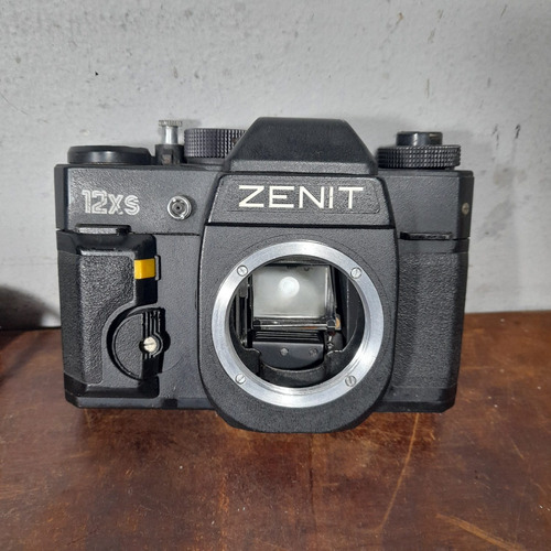 Câmera Fotográfica Zenit 12xs Só Corpo, Com Defeito, Peças 
