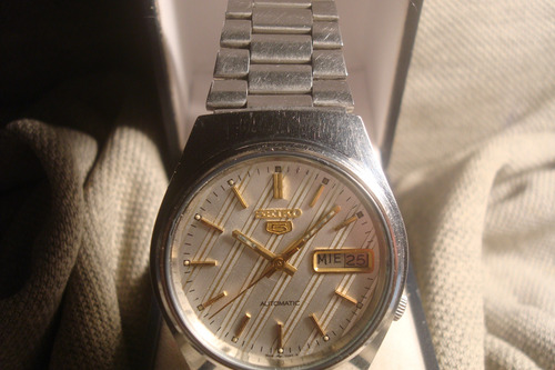 Precioso Reloj Seiko 5 Five Automatic 1980 Coleccion! Unico! Acero Acero Plateado En Dos Tonos (Usado)