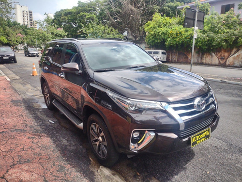 Imagem 2 de 13 de Hilux Sw4 7l Srx 2.8 Tdi 4x4 Couro Rodas U.dona Nova = 0k