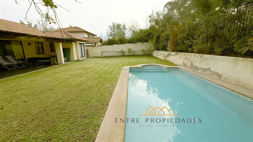 Casa En Venta De 4 Dorm. En Colina