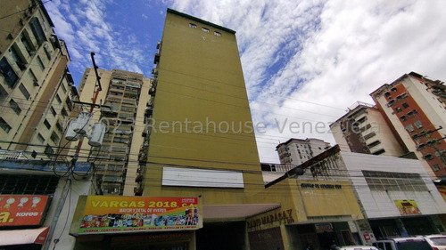 Oficina En Venta En Zona Centro De Maracay Aragua 24-19057 Irrr