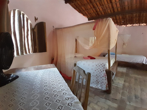 Sitio Do Jacu Um Paraíso Escondido - Lagoa Azul - Jericoacoara Ceará-brasilç-bem-vindo Ao Nosso Mundo, No Meio Do Paraíso Cheio De Energia Da Natureza, Onde Pessoas, Plantas E Animais Convivem Em Paz