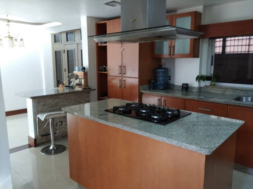 Imagen 6 de 15 de Linda Santos Alquila Townhouse En El Parral, Al Final 4 Avenidas, 212m2. 0414 4150107