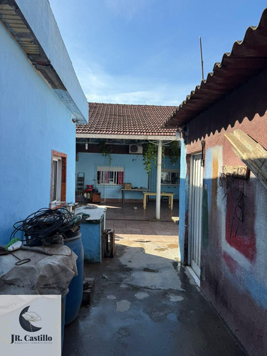 Casa En Venta De 2 Dormitorios C/ Cochera En Rafael Castillo