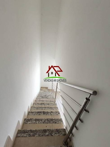 Imagem 11 de 18 de Ótima Casa Duplex De 02 Quartos No Rio Branco! - 2405