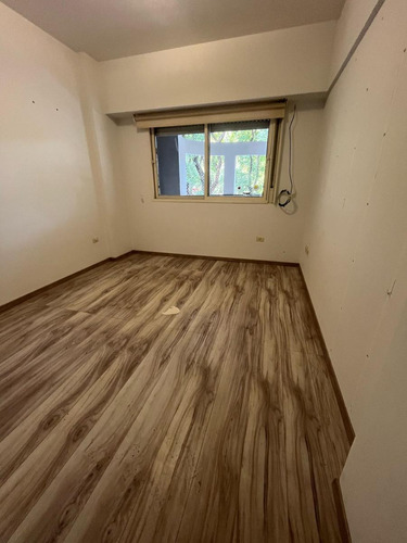 Departamento En Alquiler Frente A Plaza Flores