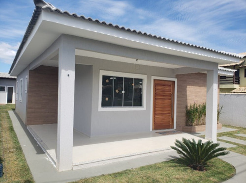 Imagem 1 de 9 de Fam756 Linda Casa Em Caxito Com 3 Quartos !!!