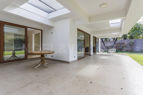 Venta Casa Mediterránea/resguardada
