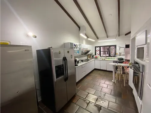 Venta Casa De 380mts2 En Ciudad Jardín, Sur De Cali 8603.