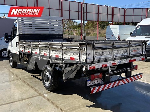 Imagem 10 de 15 de Iveco Daily 35150 3.0 Turbo Carroceira 2020 C/54.608 Km