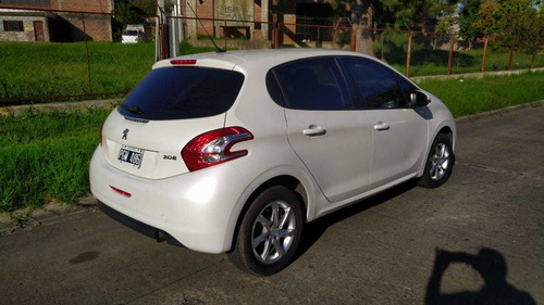 Peugeot 208 1.5 Allure Touchscreen 2015