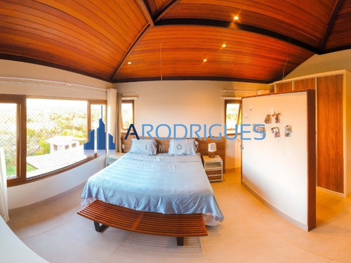 Casa Belíssima À Venda Em Praia Do Forte - 5/4, Sendo 5 Suítes, Toda Mobiliada E Decorada! - Ca00459