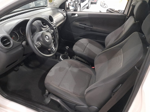 Imagem 9 de 11 de Volkswagem Saveiro 1.6 Cs 2014 Completa + Rádio Original