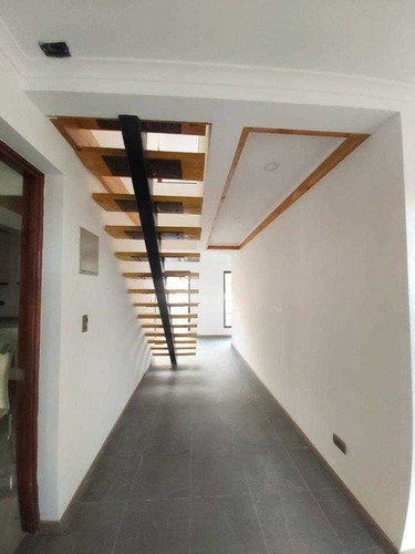 Imagen 10 de 24 de ¡gran Oportunidad! Exclusiva Casa 2 Pisos La Reina.