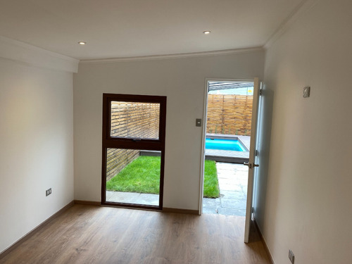 Recién Remodelada, Piscina, Jardin, Vende Sin Comisión!!!
