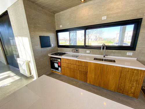Imagen 14 de 30 de Venta Casa 6 Amb. Piscina El Cantón Barrio Golf!