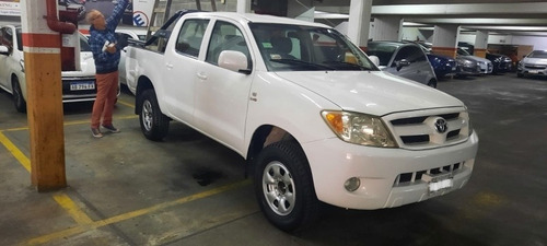 Imagen 3 de 10 de Toyota Hilux 2.5 D/c 4x2