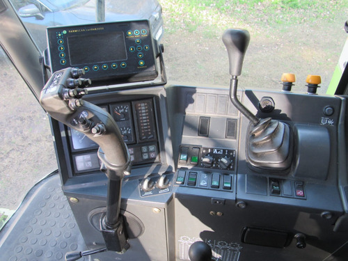 Class Mega 350. Año 2006. Plataforma: 25 Pies. Motor M.b