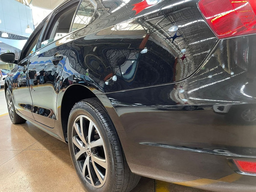 Imagem 18 de 20 de Volkswagen Jetta 2.0 Comfortline 2013