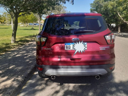 Ford Kuga Titanium 2018 - 25mil Km - Excelente