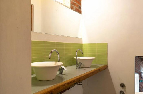 Venta De Hostel La Gran 7 + Departamento - Villa Gesell