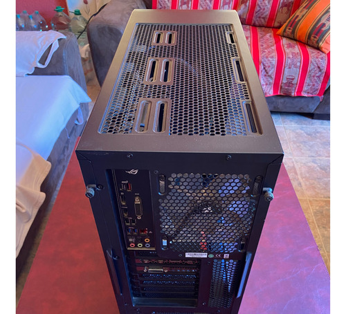 Pc Gamer (i7 8700 - Gtx 1080 - 32gb Ram) (Usado)