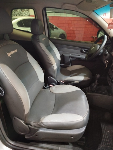 Fiat Strada 1.8 16v Adventure Cab. Dupla Flex 2p