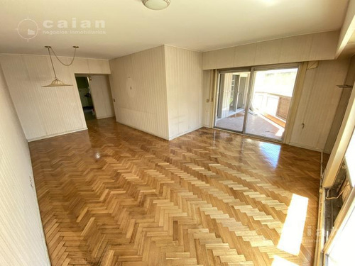 Excelente Semi Piso En Belgrano - Departamento De 4 Ambientes Con Cochera Fija Y Baulera